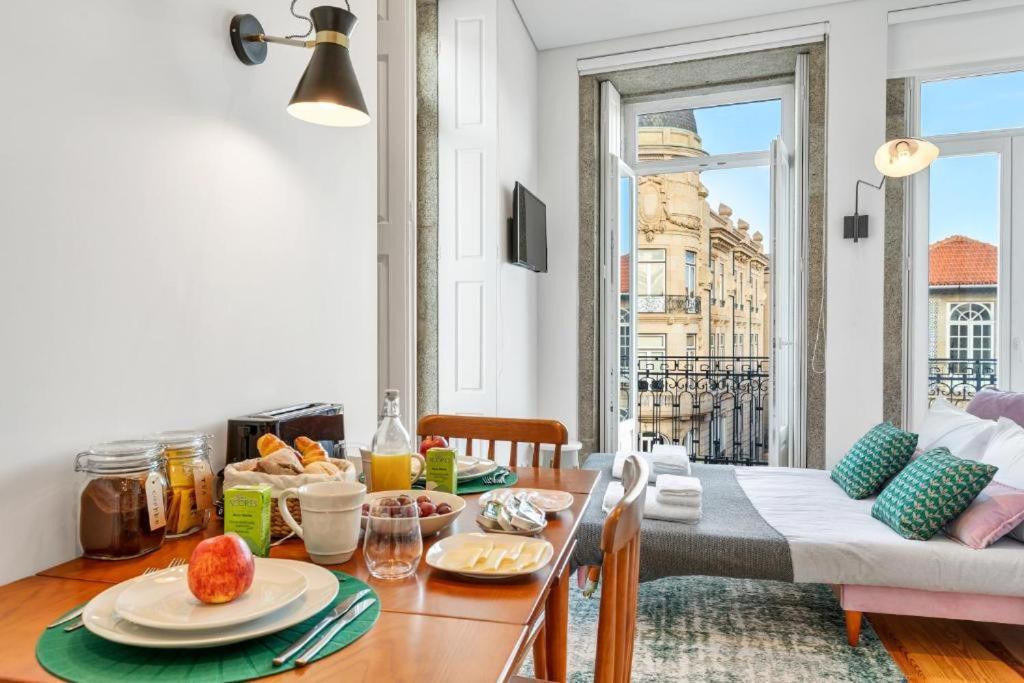 Host Wise - Lovely Shinny Flats With Balcony - Clerigos Porto Exterior foto