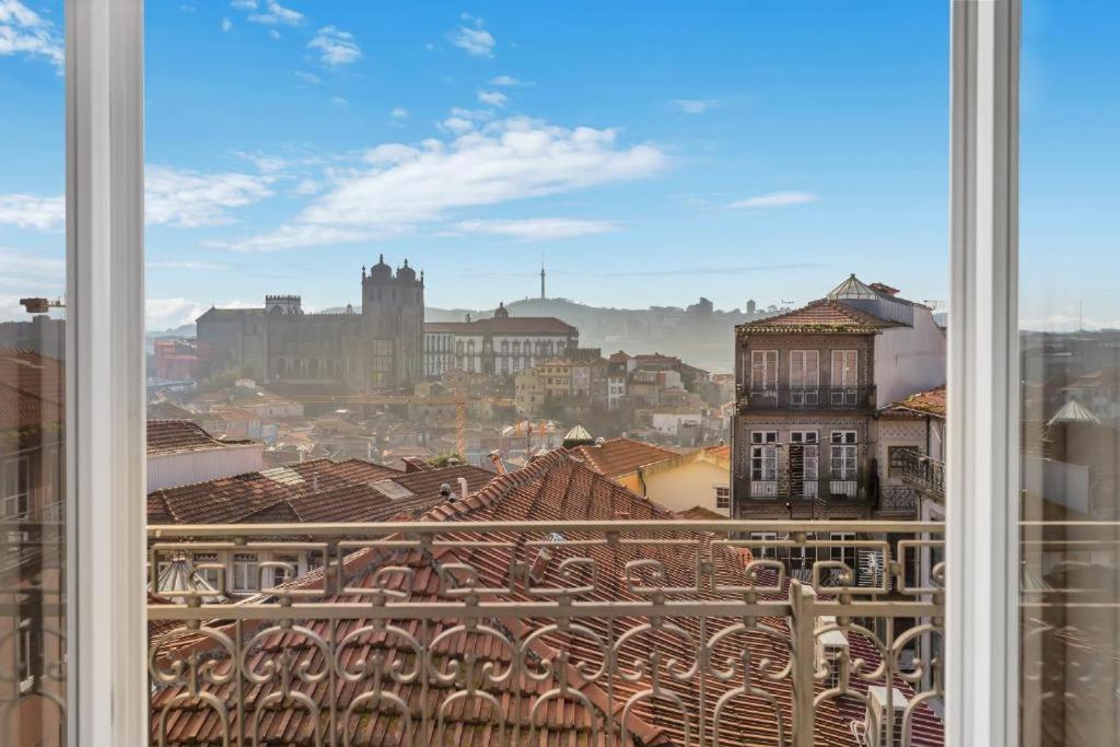 Host Wise - Lovely Shinny Flats With Balcony - Clerigos Porto Exterior foto